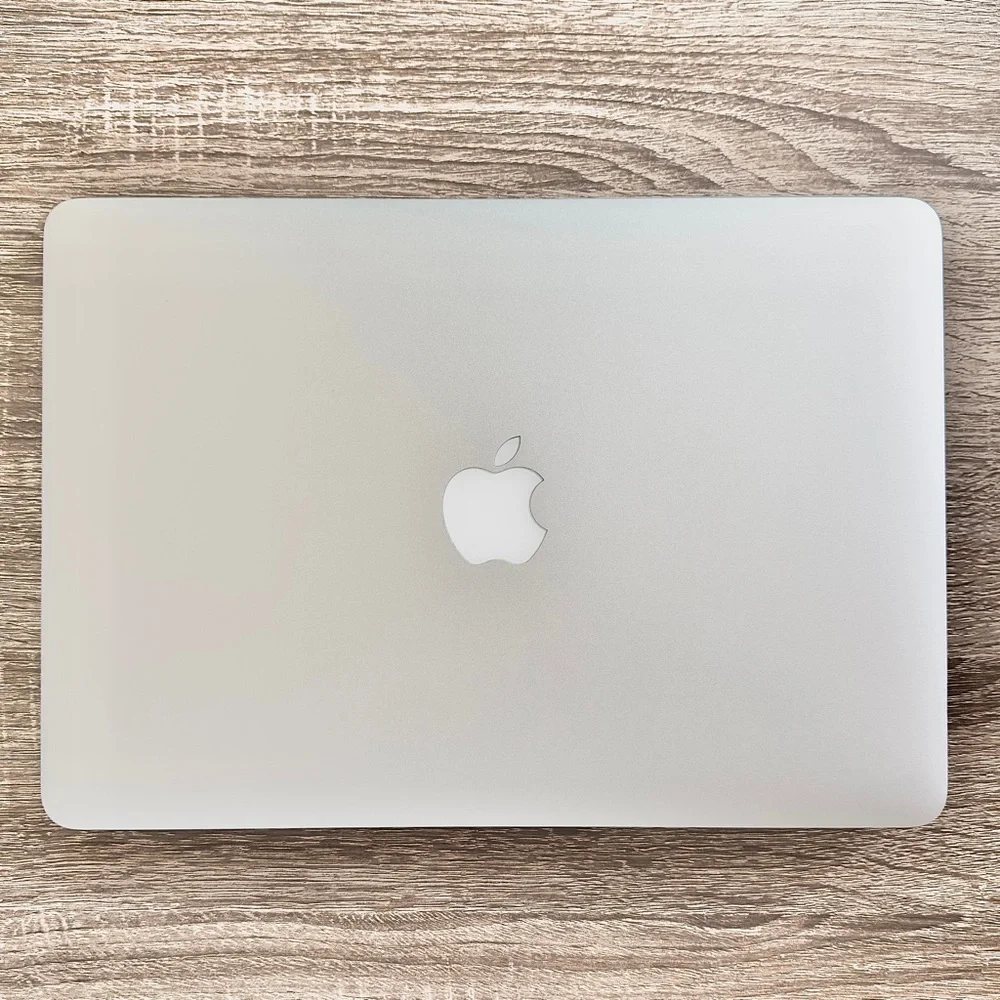 Apple MacBook Air Laptop i5 1.6GHz 13